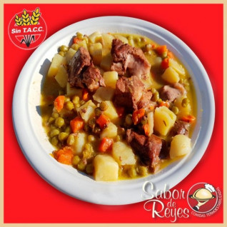 Sabor De Reyes Cazuela de ternera con papas al romero y vegetales en su salsa Libre de...